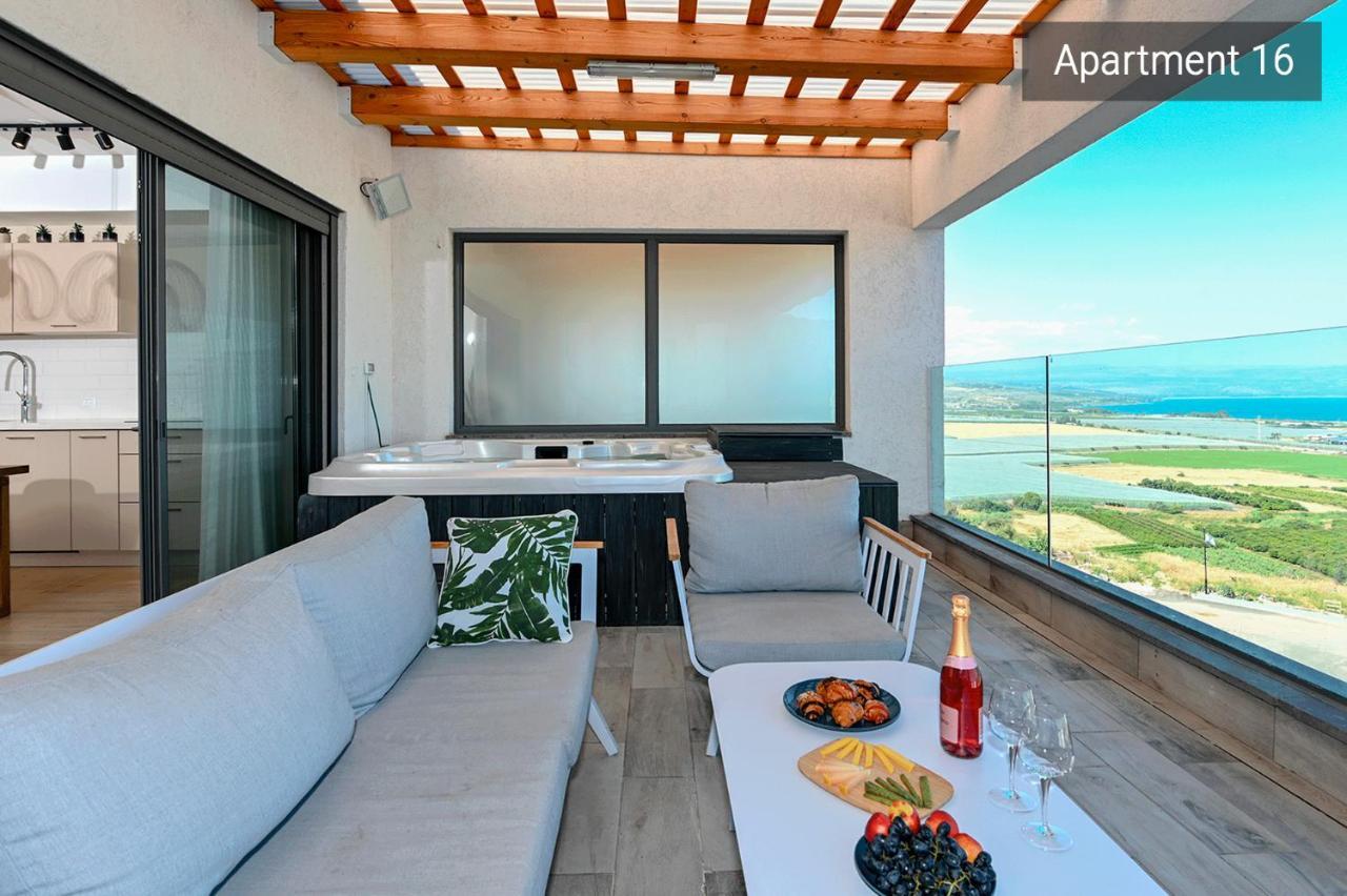 Yalarent C Kinneret Hotel Apartments Migdal Extérieur photo